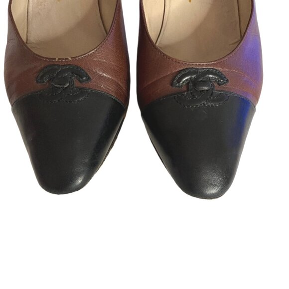Chanel Brown, Black Leather Cap Toe CC Logo Contrasting Color Pumps 3 5.5 - Picture 7 of 11